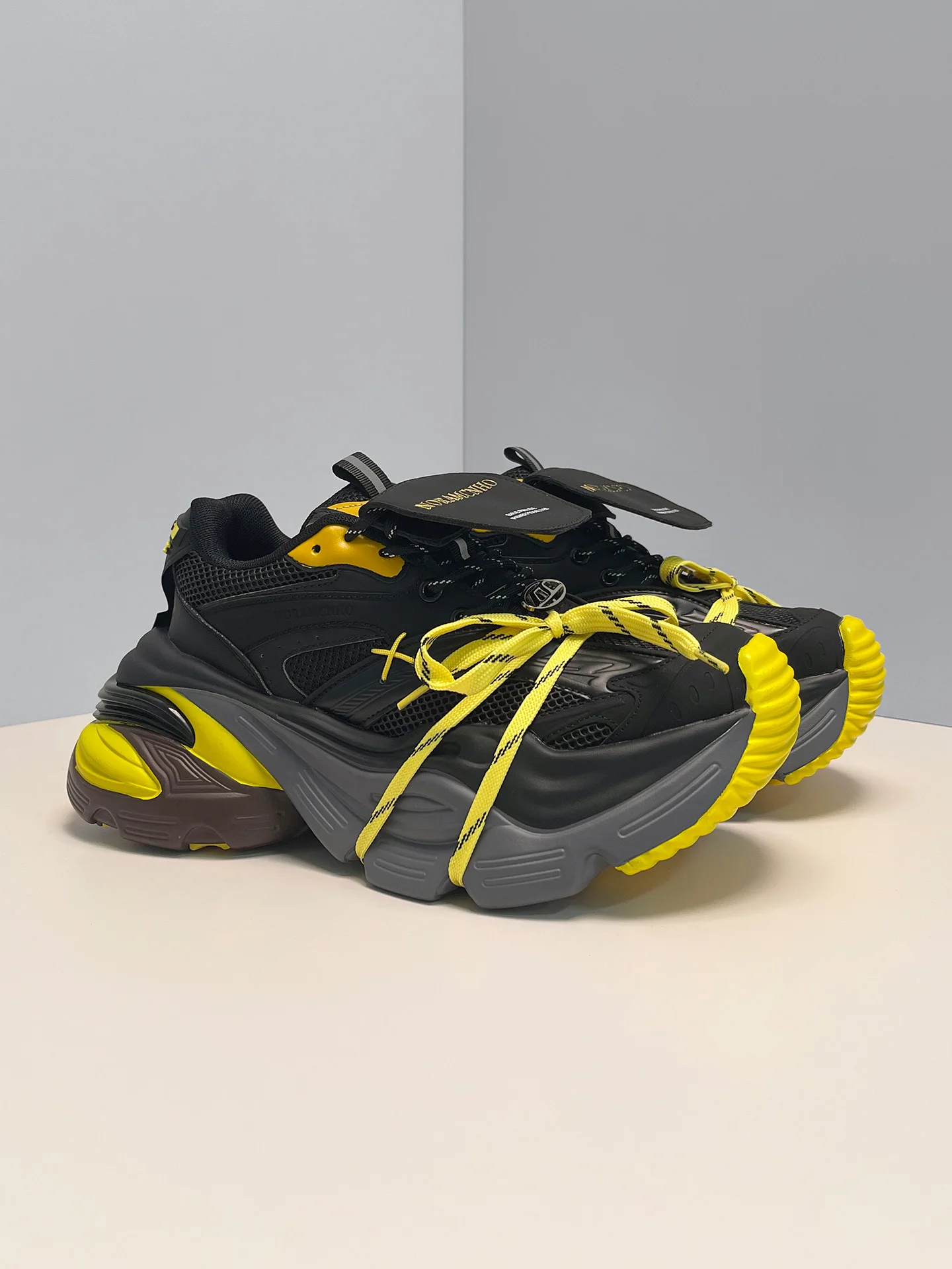 

Unisex Dad Shoes with Boosting Height Design Trendy Low Top Mesh Sports Casual Footwears Popular round Toe Rubber Outsoles