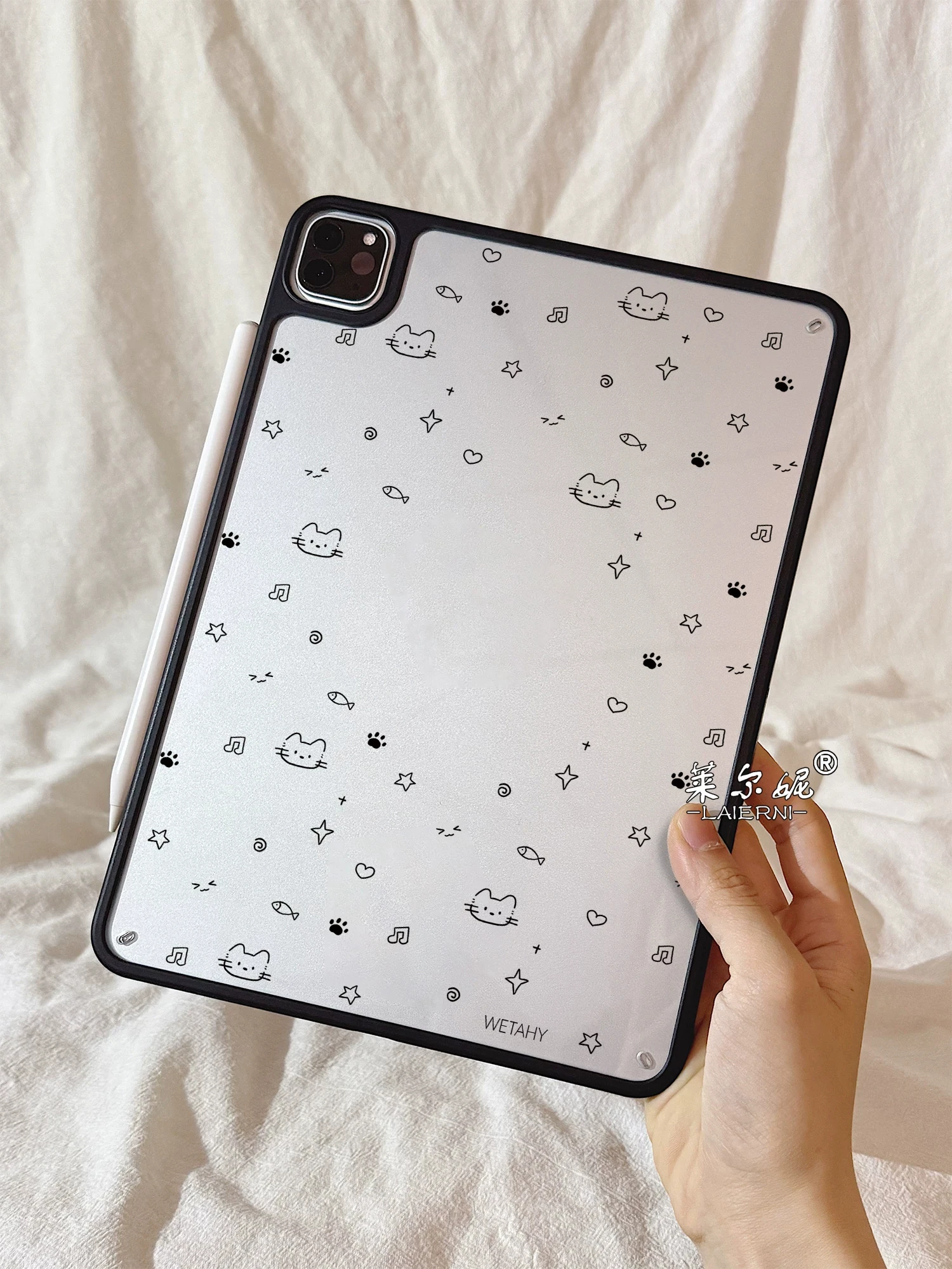 Line Little Fish Cute Kitten Tablet Cover For iPad Pro 13 11th M5 M4 12.9 A16 8 7 9/10th Air 11 M2 M3 Mini Acrylic Lidless Case