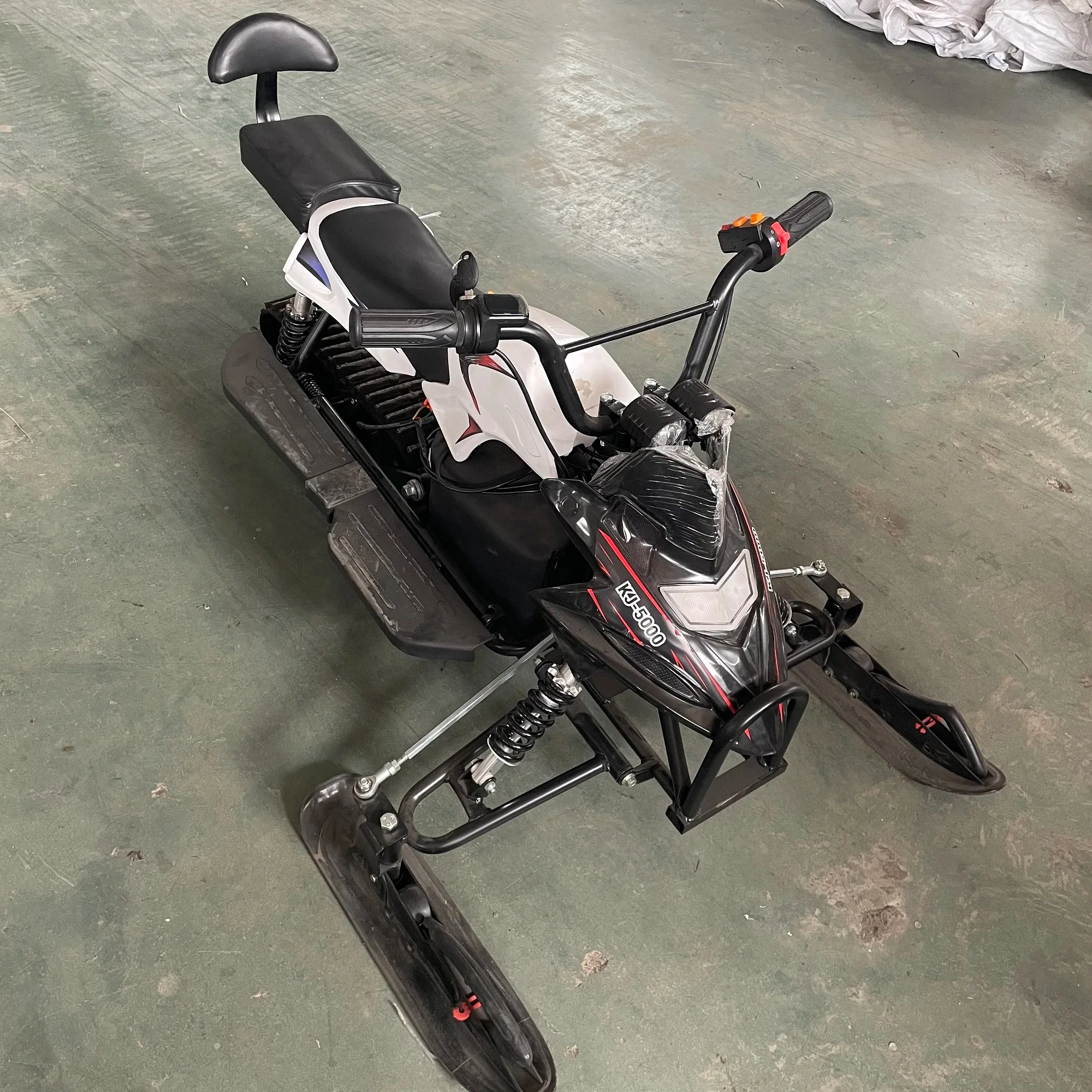 Promo Customized Hot Sale Snowmobile Kids Snow Racer Snowscooter For Sale