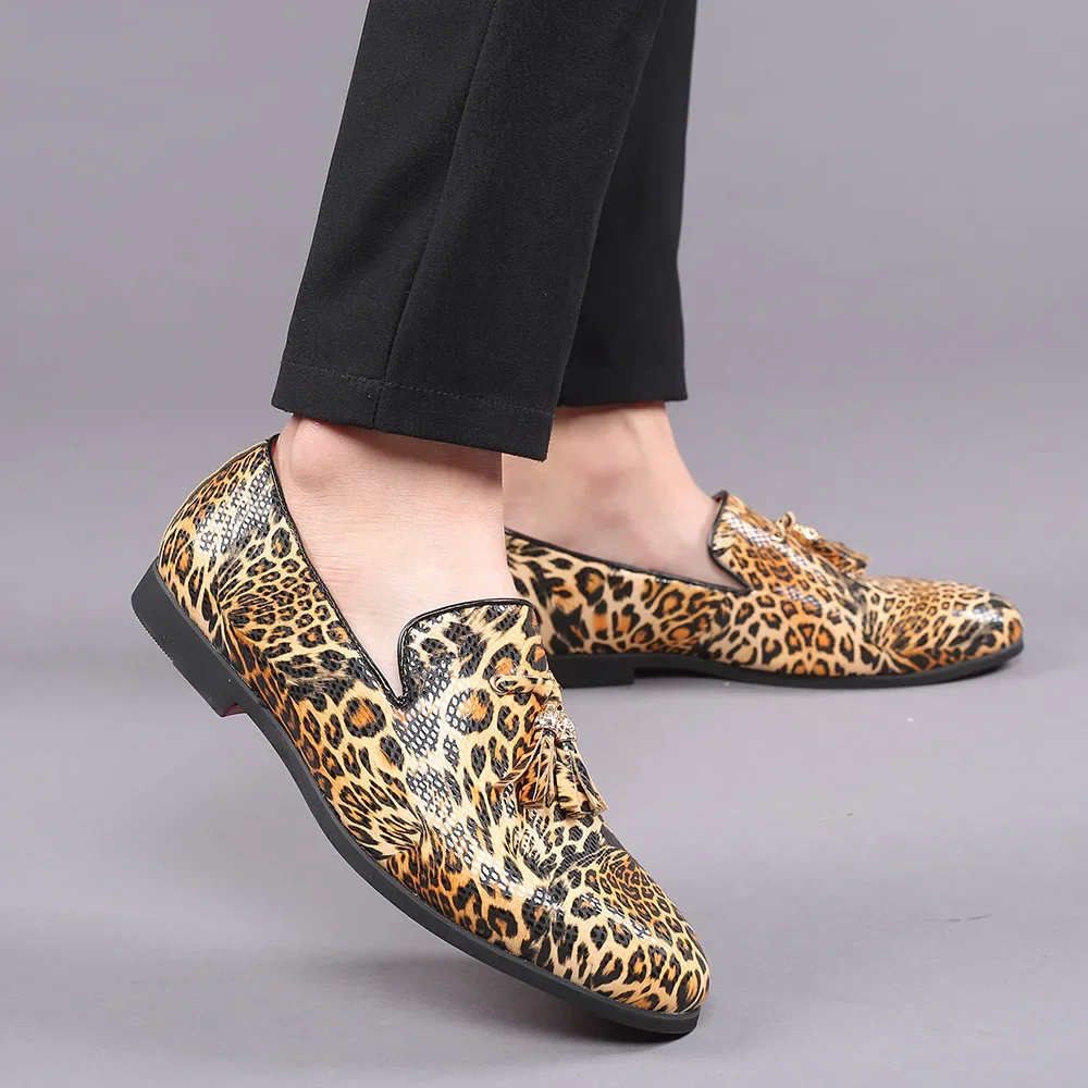 

New Handmade Leopard Men Loafers Gentleman Luxury Fashion Stress Shoes Party sequin shoes Men Casual Shoes