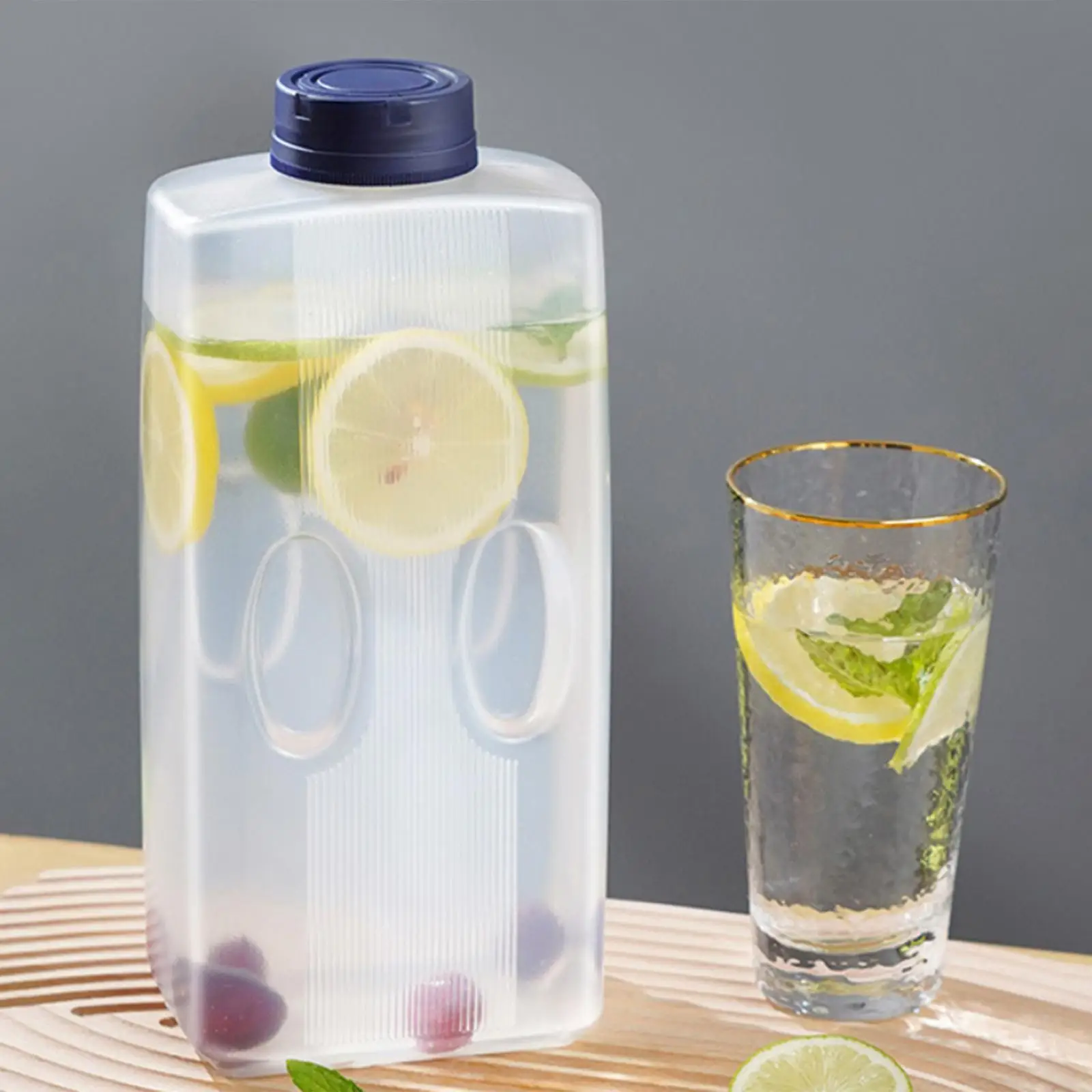 Space Saving Water Pitcher Japanese Design Cold Beverage Dispenser Heat Resistant Jug for Home Refrigerator Door