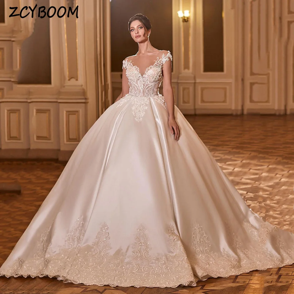 Customized Luxury O-Neck Backless Appliques White Wedding Dress 2025 Ball Gown Floor Length Sweep Train For Women Bridal Gown