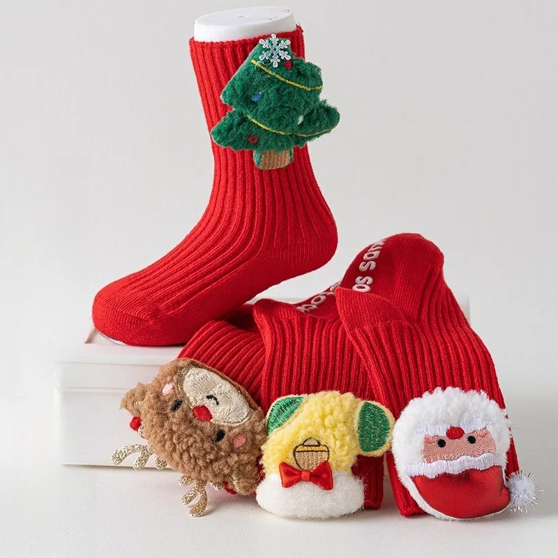 عيد الميلاد طفل الفتيان الفتيات CottonSocks الخريف الشتاء طفل المضادة للانزلاق الأطفال جوارب يمكن السير بها على الأرض الاطفال الأحمر احتفالي سانتا كلوز الجوارب