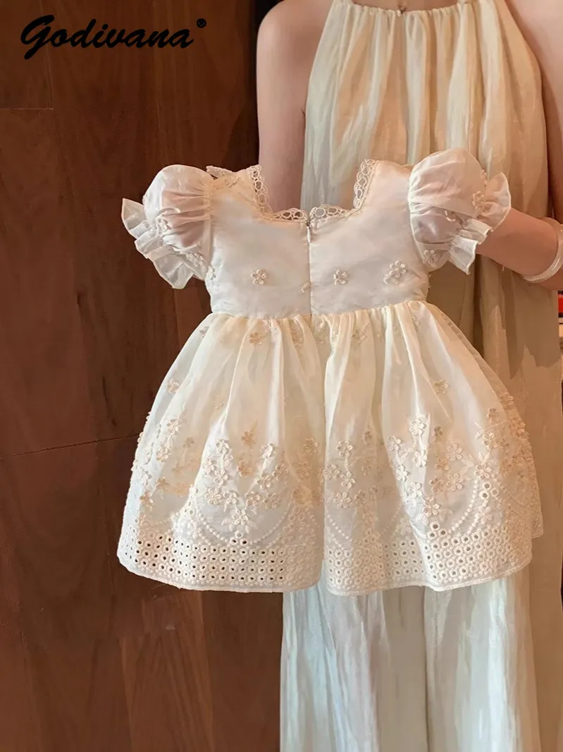 2025 Summer New Baby Girls French Lolita Princess Dress Kids High End Embroidery Puff Sleeve Lace Trim Square Collar Party Dress