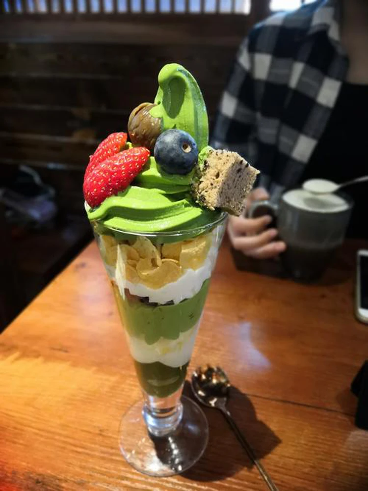 Single flavor Ice Cream Machine 1000W Digital display Desktop Soft Ice Cream Machine Yogurt Ice Cream Machine