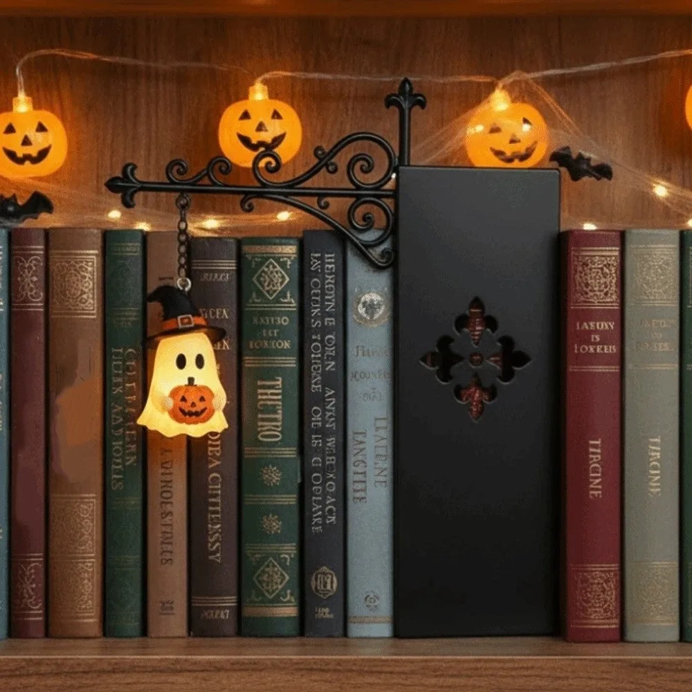 Wrought Iron Street Lamp Bookends Matte Black Hollow Out LED Glowing Lantern Button Cell Battery Powered Retro Style