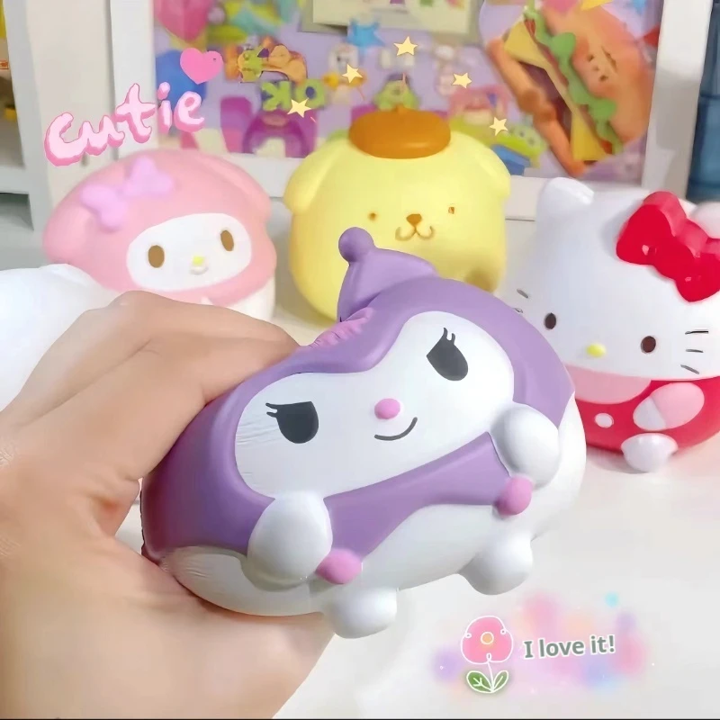 Brinquedo infantil de alívio do estresse rebote lento, bola macia, fofo Kuromi Melody Cinnamoroll Pom Purin, presente surpresa para namorada, 10cm