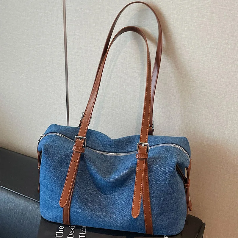 

Fashionable Women's Korean Denim Handbag Retro Contrast Color Boston Multifunctional Casual Commuting Shoulder Bag Underarm Bag
