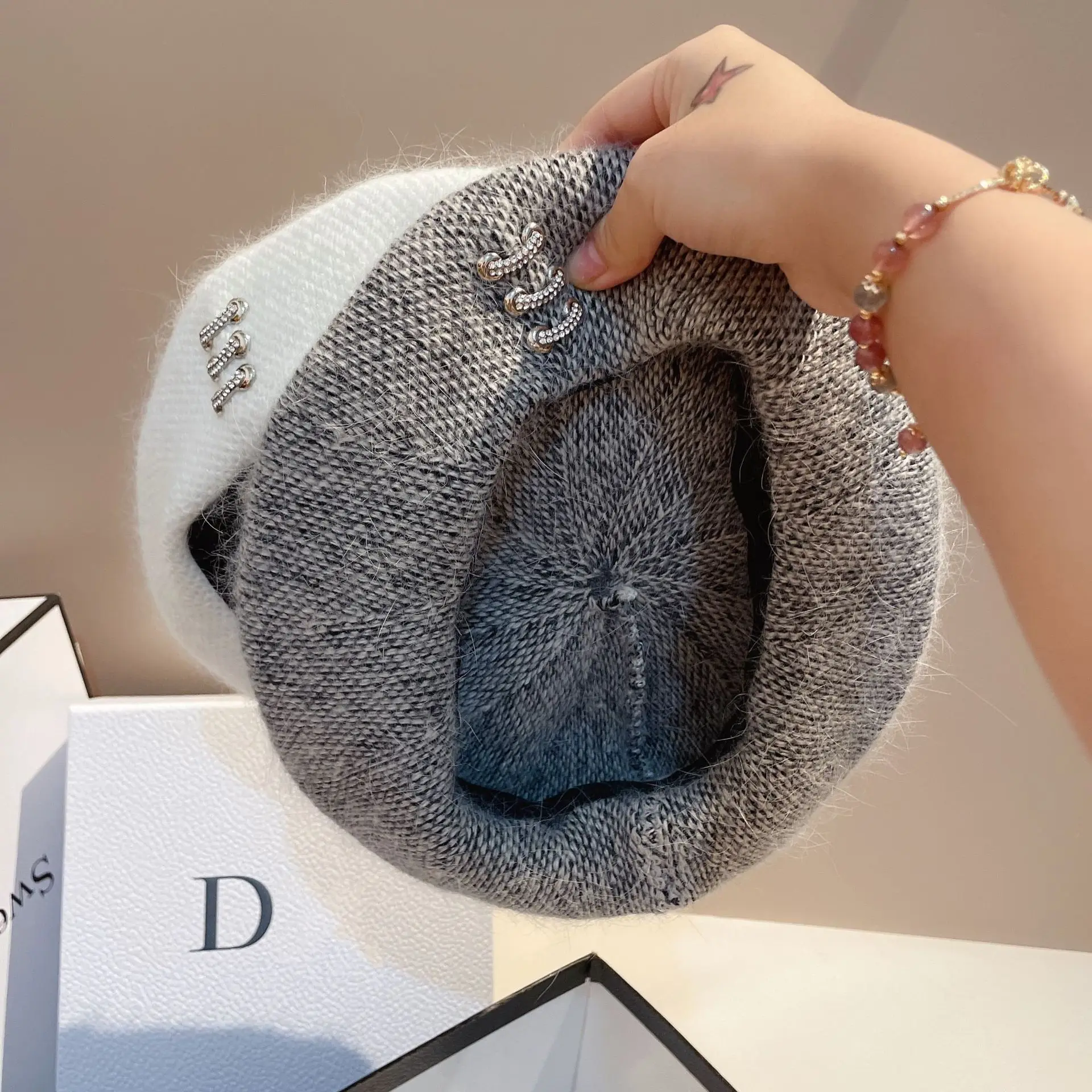 Real Rabbit Fur Knitted Beret Women Winter Warm Hat Csual Lady Berets Walking Cap Korean Fashion French Artist Painter Hats