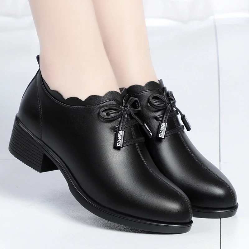 Spring Autumn New Women Fashion Lace Leather Platform Pumps Korean Style Casual Waterproof Pointed Toe Short Shoes