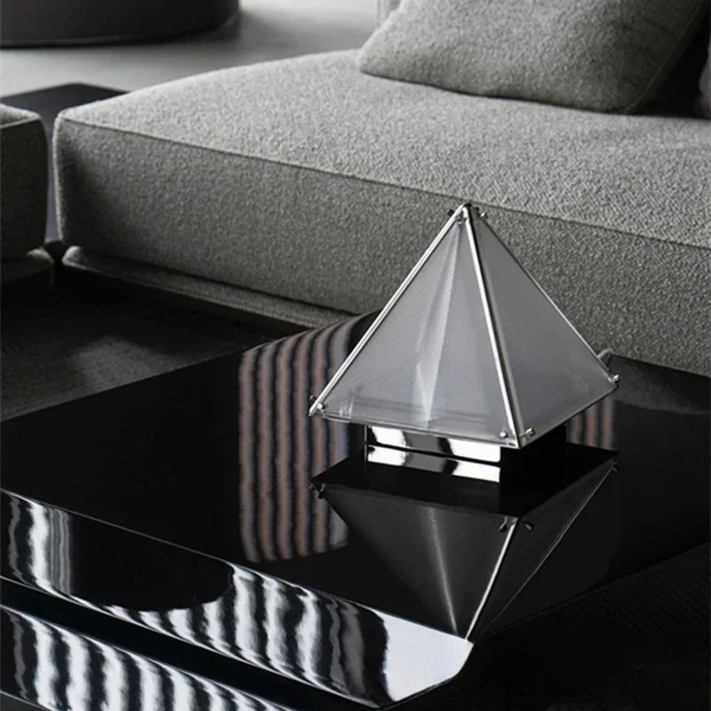 Art Decorative Desk Lamp Modern Minimalist Creative Living Room Bedlight Study Sample Room Glass Lamp Pyramid Ornament