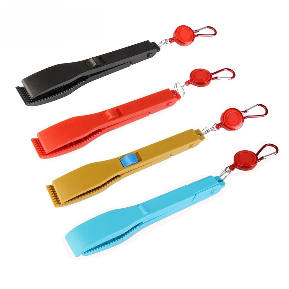 Fishing Tools Body Tongs Gripper with Plastic Holder Switch Lock Catch Fishing Gear Fishing Pliers