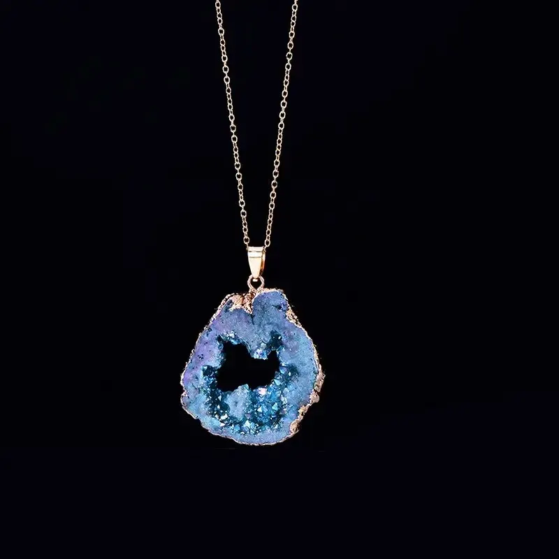 Pendant Necklace Natural Agate Quartz Geode Slice Pendant Crystal Amethyst Inlaid Hollow Necklace For Stress Reduction