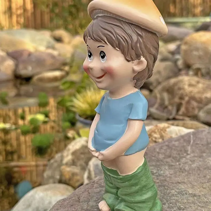 

Resin Urine Boy Figurines Home Balcony Decoration Outdoor Courtyard Interesting Decorative Micro-Landscape Courtyard Ornament