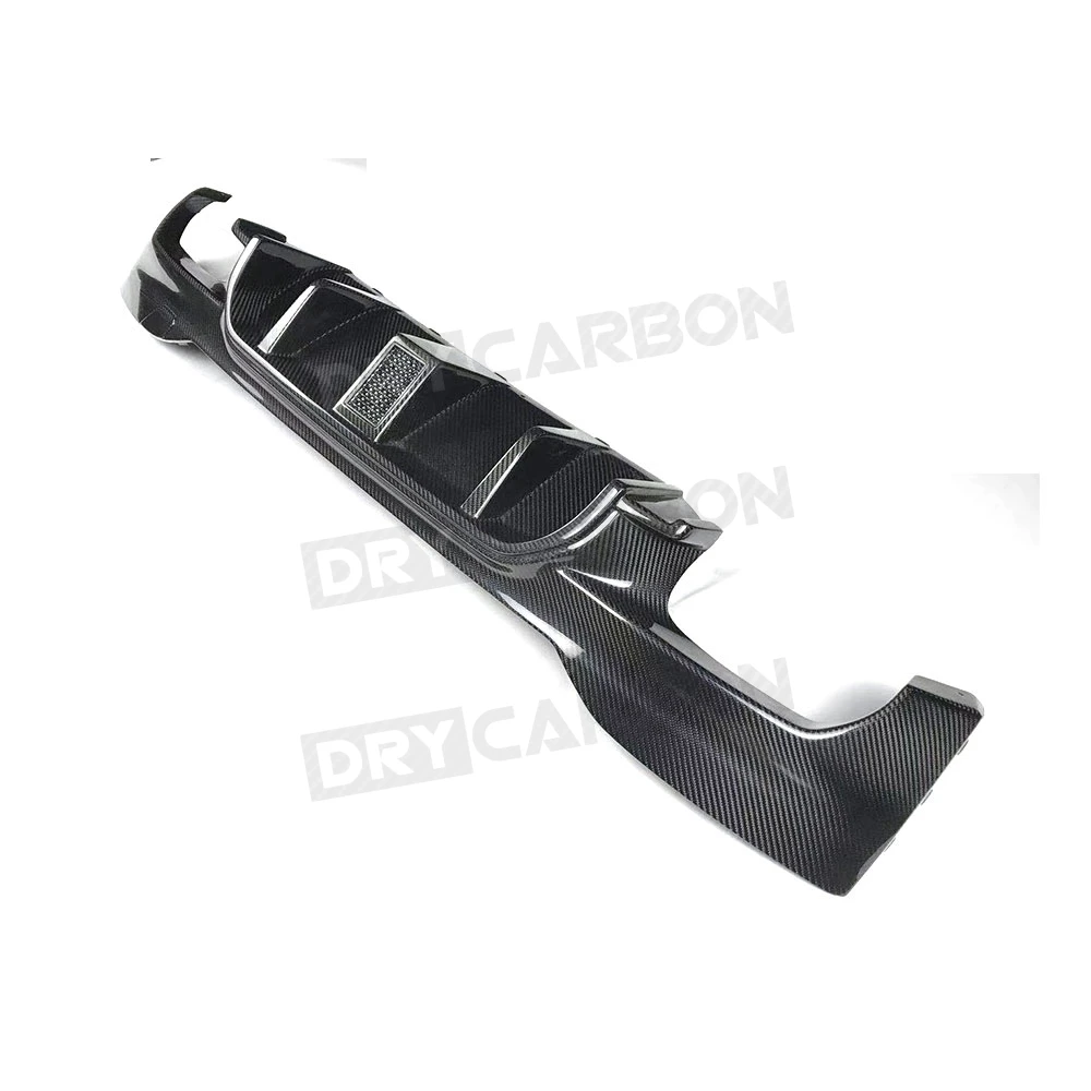 ألياف الكربون الجافة الخلفية الناشر الوفير الشفاه مع مصباح ليد لسيارات BMW 5 سلسلة F90 M5 سيدان 4 باب 2018 2019 2020 اكسسوارات السيارات