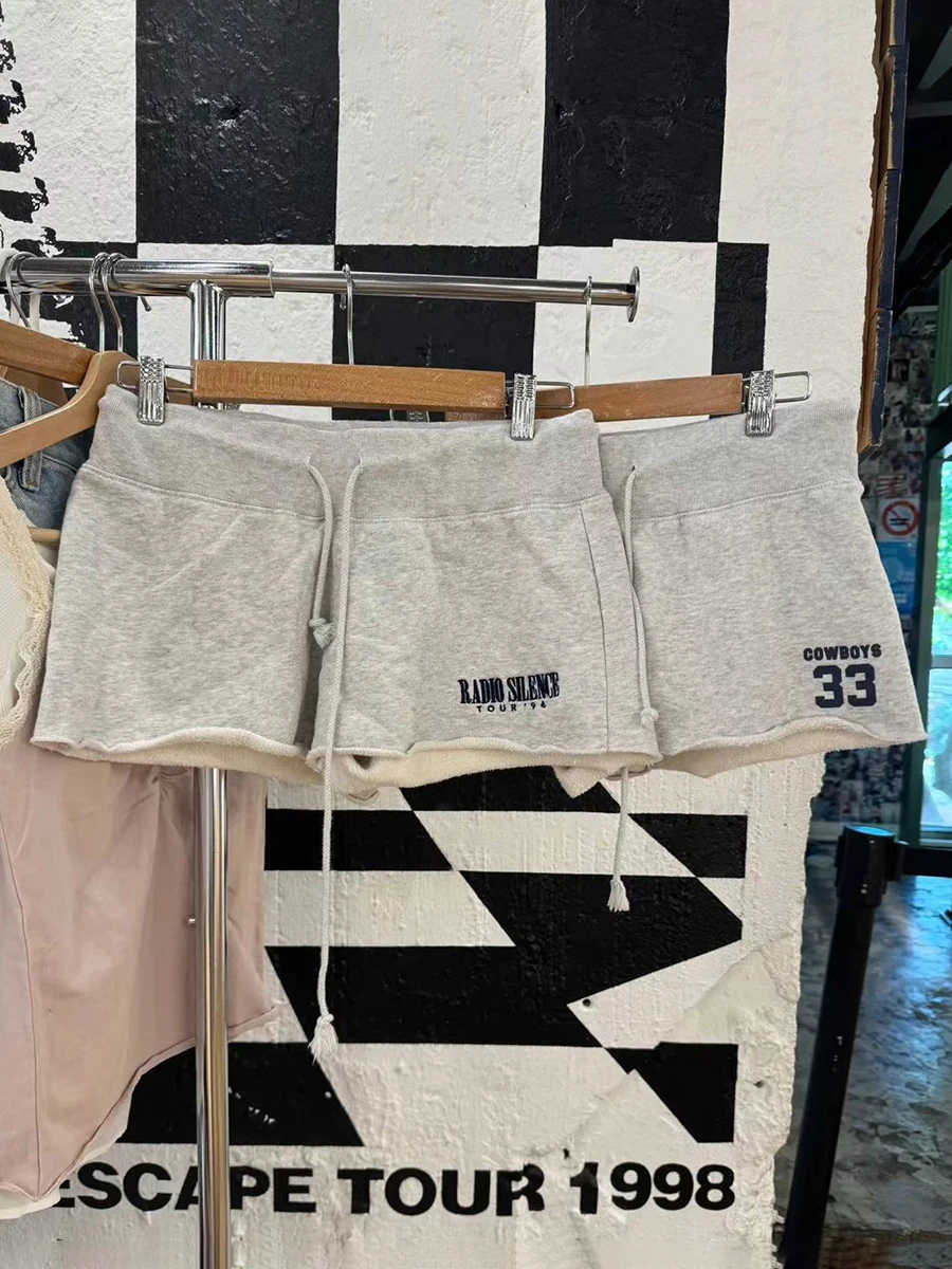 Shorts de algodão para mulheres, streetwear vintage, suéter cinza casual, calça baixa de bainha crua, carta bordada, verão