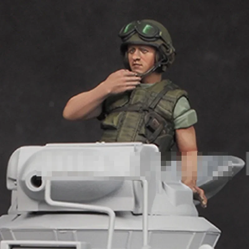 Figura di soldato in resina in scala 1/35 tema militare Vietnam Tank Crew Single unassemblato e non verniciato Diorama giocattolo fai da te figura