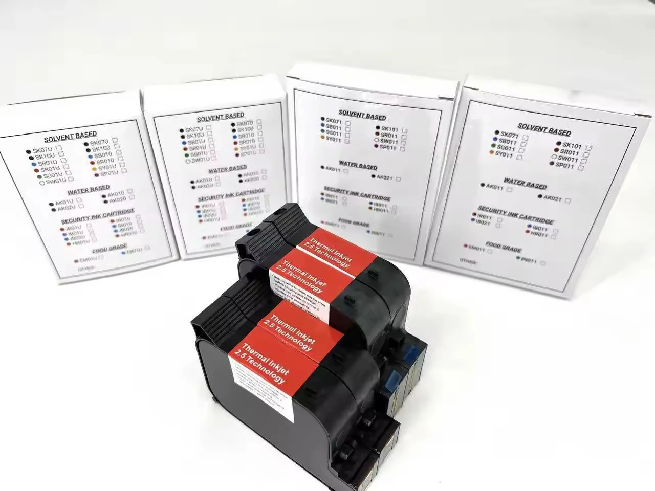 ตลับหมึกแห้งสีดำราคาประหยัดสำหรับเครื่องพิมพ์โค้ด TIJ 2.5 รวดเร็วและมีประสิทธิภาพ