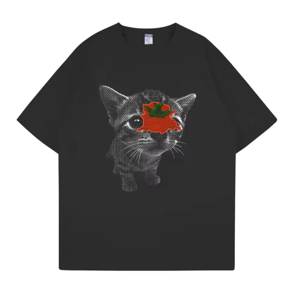 Funny Cat Meme T-shirt Tomato Throwing Kitten Printed T-shirt Couple's T-shirt Women's Comfortable T-shirt