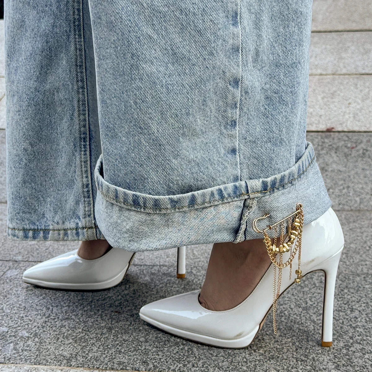 Ins Metal Chain Tassel Pin Brooch Design Sensation Pebble Rivet Leg Chain Shortening Decoration