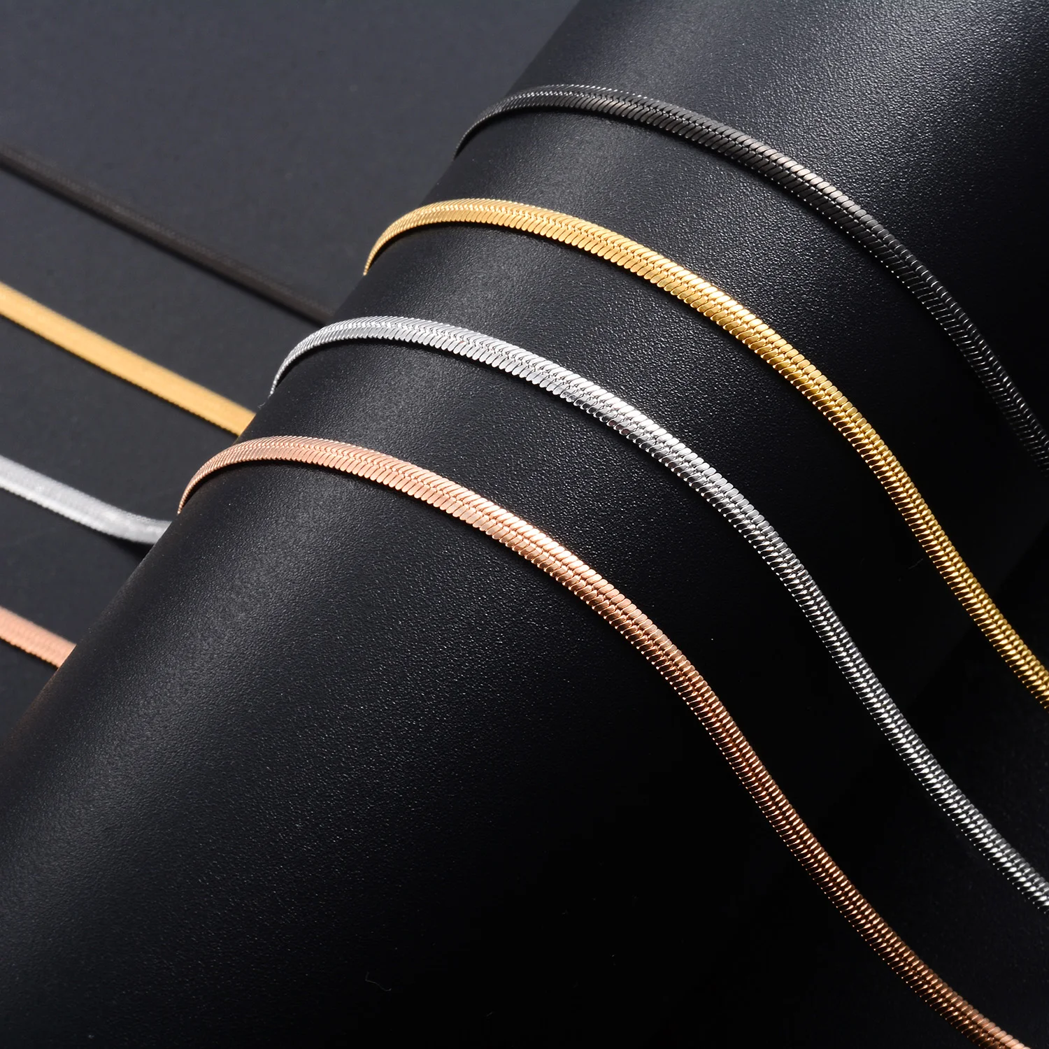 2 mm breite Edelstahl-Flachschlangenkette, wasserdichter Schmuck, verschiedene Längen, hohe Qualität – Detail 3