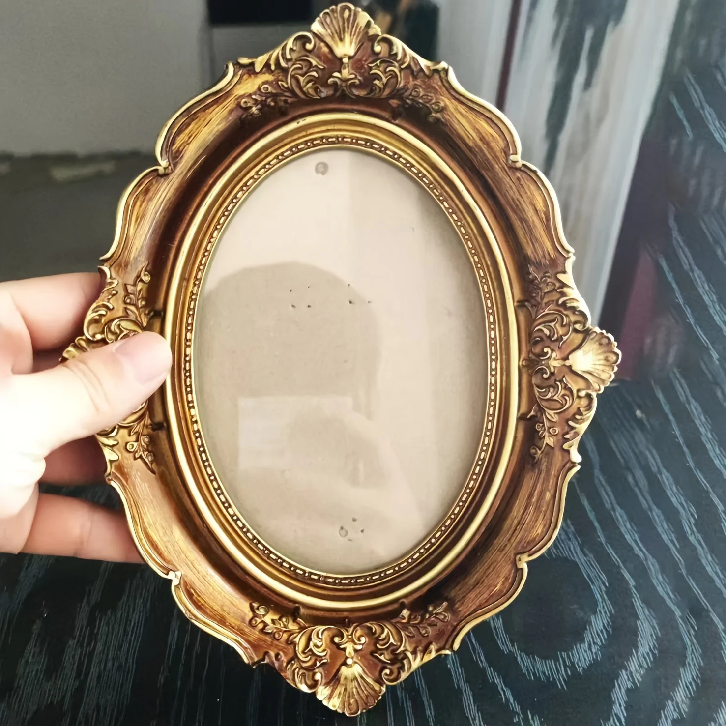 1pc European Retro Resin Photo Frame Home Decoration Wall Hanging Artistic Light Luxury Carved Flower Frame Foyer Decoration Wal