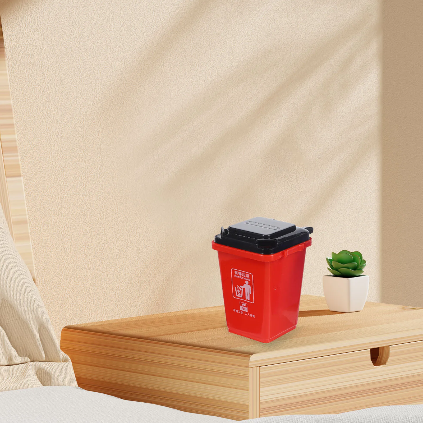 قطعتان من حامل أقلام سلة المهملات المكتبية الإبداعية، حاوية أقلام بلاستيكية قوية مع تصميم نيستابل لمساحة العمل باللون الأحمر والأزرق