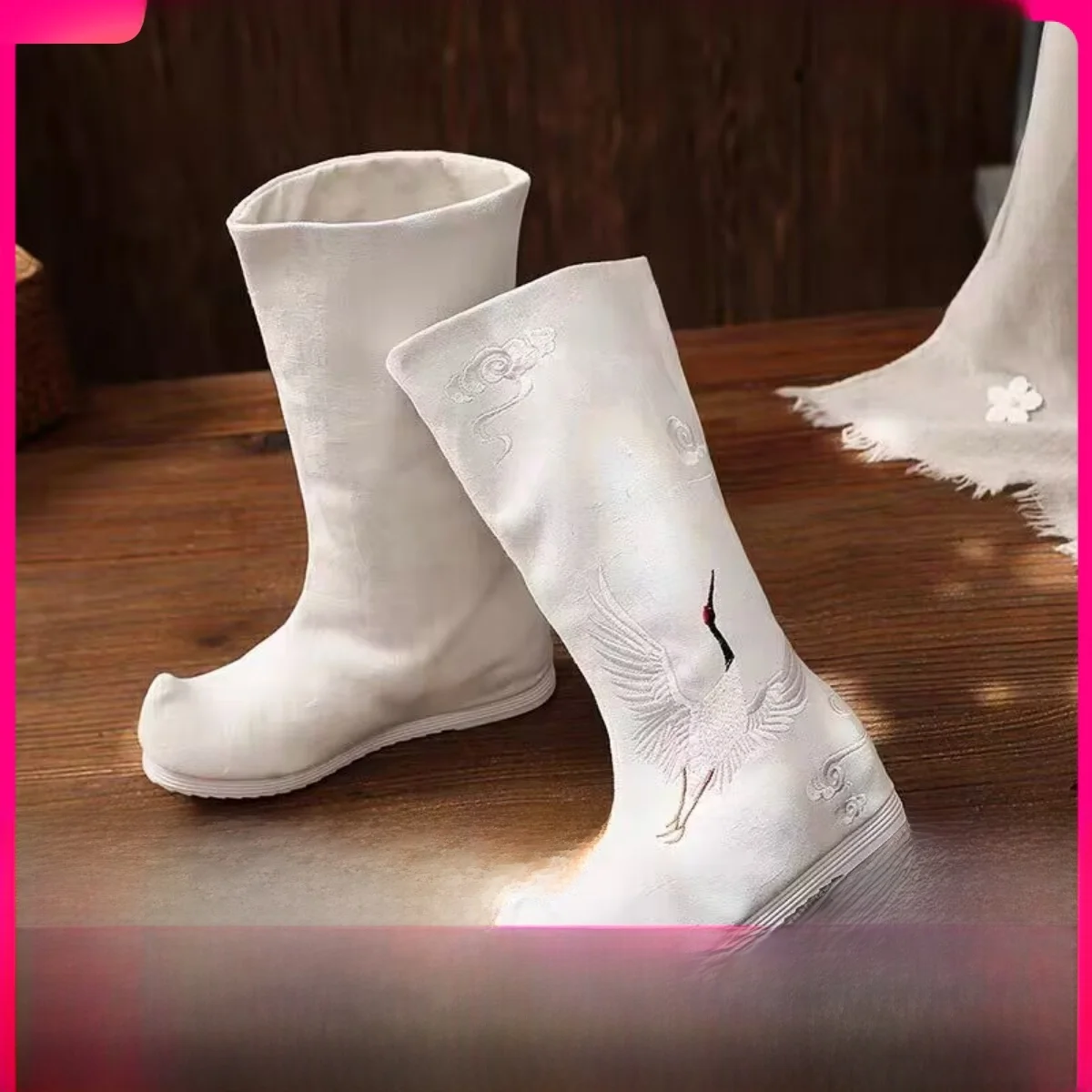 

Elevated Rubber Performance Boots Ancient Chinese Costume oes Ming Dynas Sle Curling Head Waterproof for Men And Women