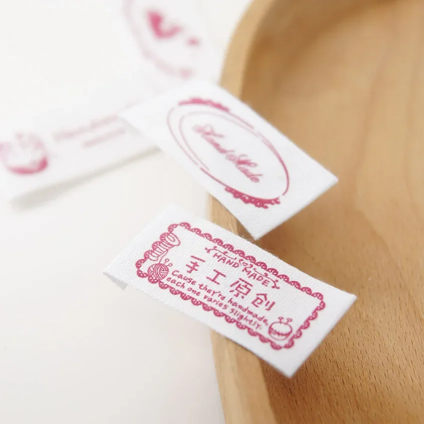 Pure cotton bleaching spot hand-made cloth label flanging needle inserting rabbit round box label  sewing DIY wine red.