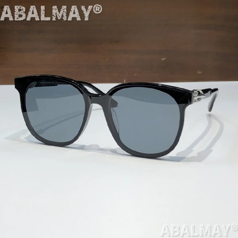 نظارات شمسية عالية الجودة للرجال والنساء 8225 مقاس 61-14-150 نظارات شمسية بتصميم عصري فاخر من التيتانيوم UV400 مع صندوق