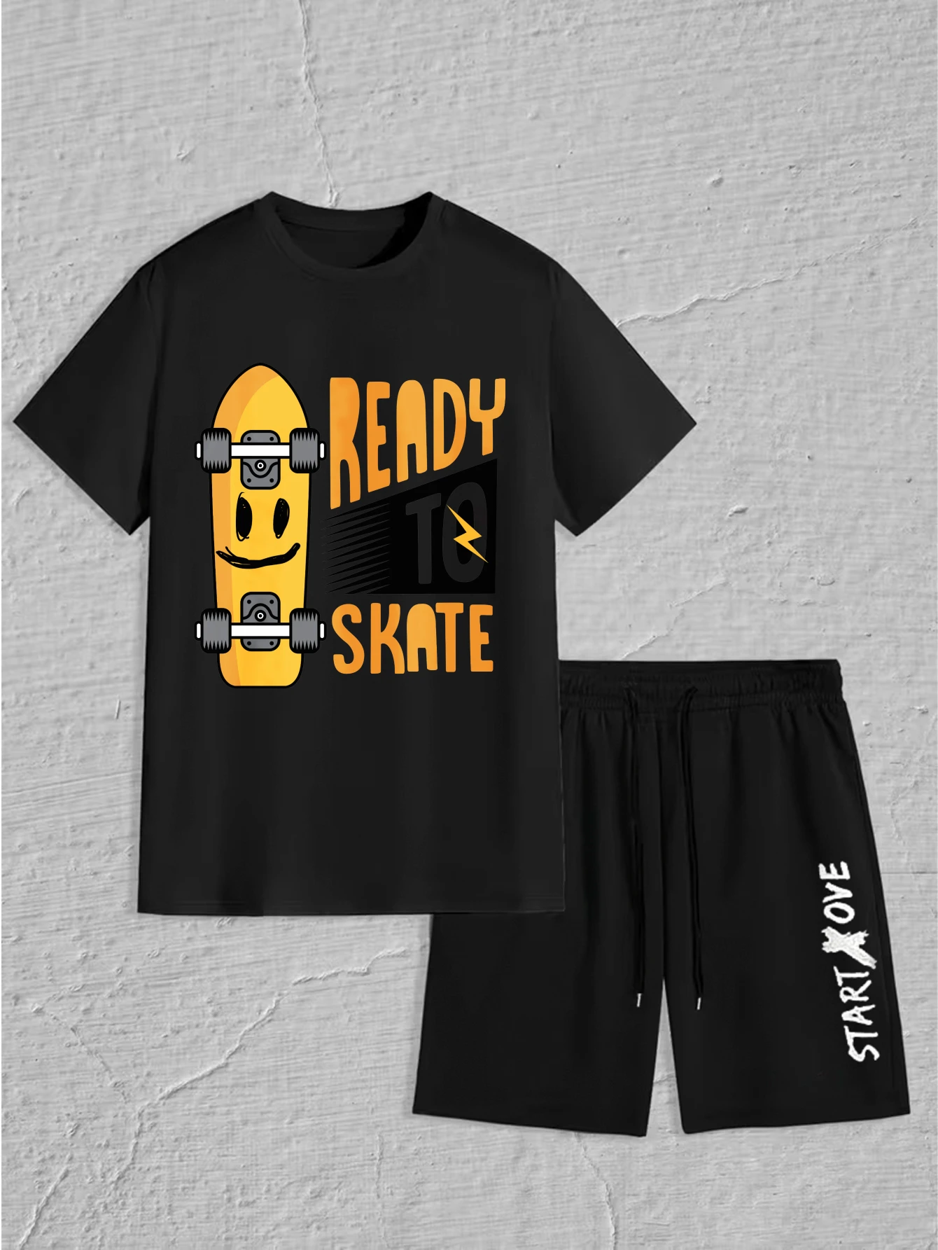 

Мужской комплект 2025 летняя мужская одежда, комплект мужской одежды, спортивные футбольные мужские костюмы с круглым вырезом и графикой с принтом