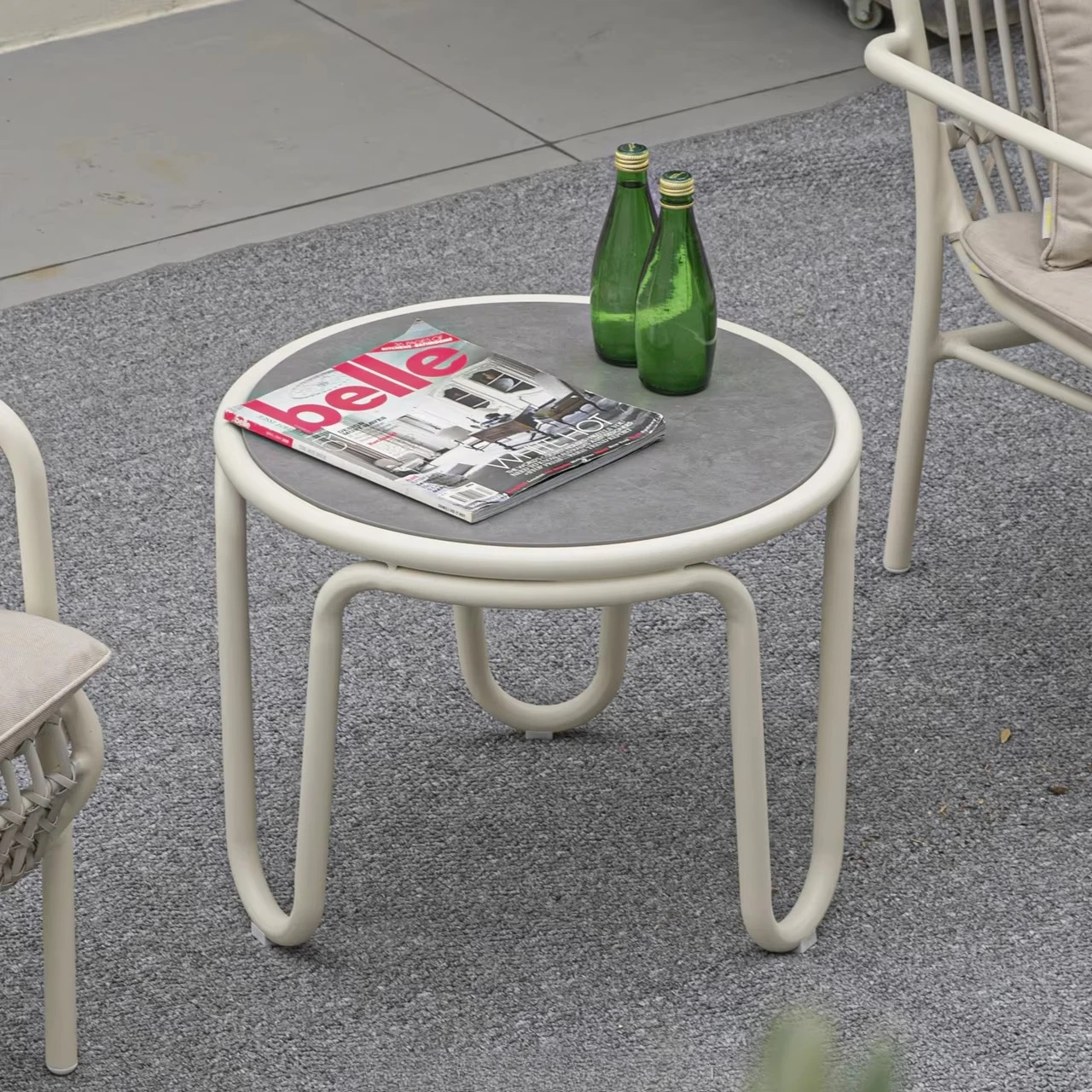 do- Mermaid Garden Rattan Round Coffee Table-Classic Design Durable & UV-Resistant for Outdoor Patio & Balcony