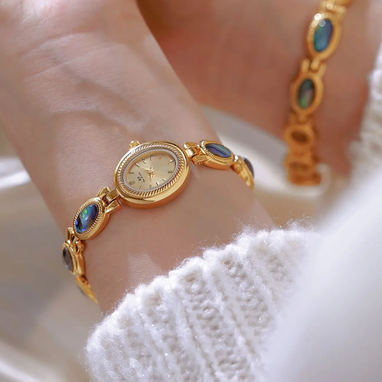 

Natural premium black gold abalone shell live bracelet watch