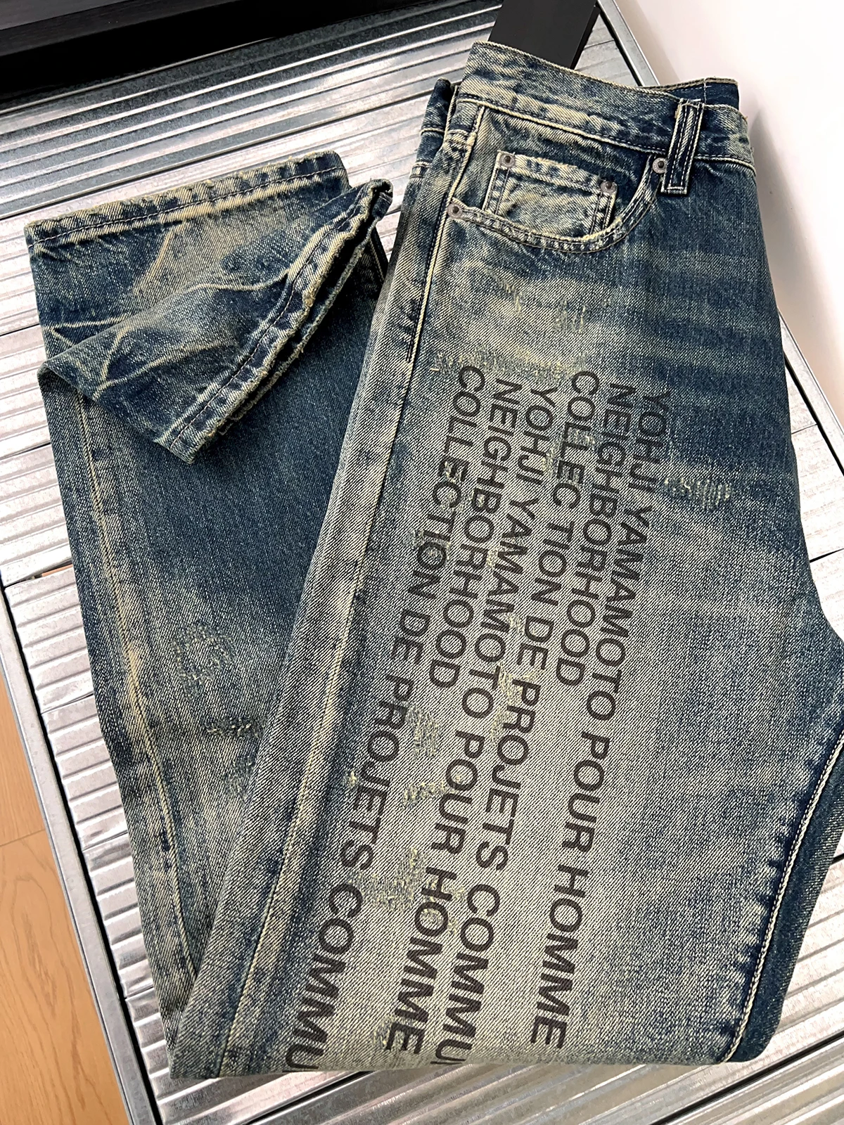 

NBHD Collaborative Vintage Yellow Mud Embroidery Patch Letter Straight Leg Jeans High Waist Machine Embroidery Cotton Blend