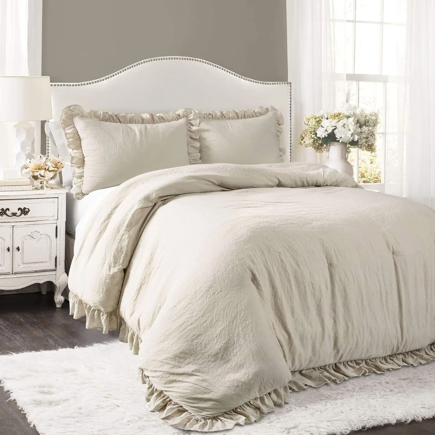 

Decor Reyna Ruffle Comforter Set - 3 Piece Cozy Ruffled Bedding Set - Timeless Elegance and Comfort for Bedroom - California Kin