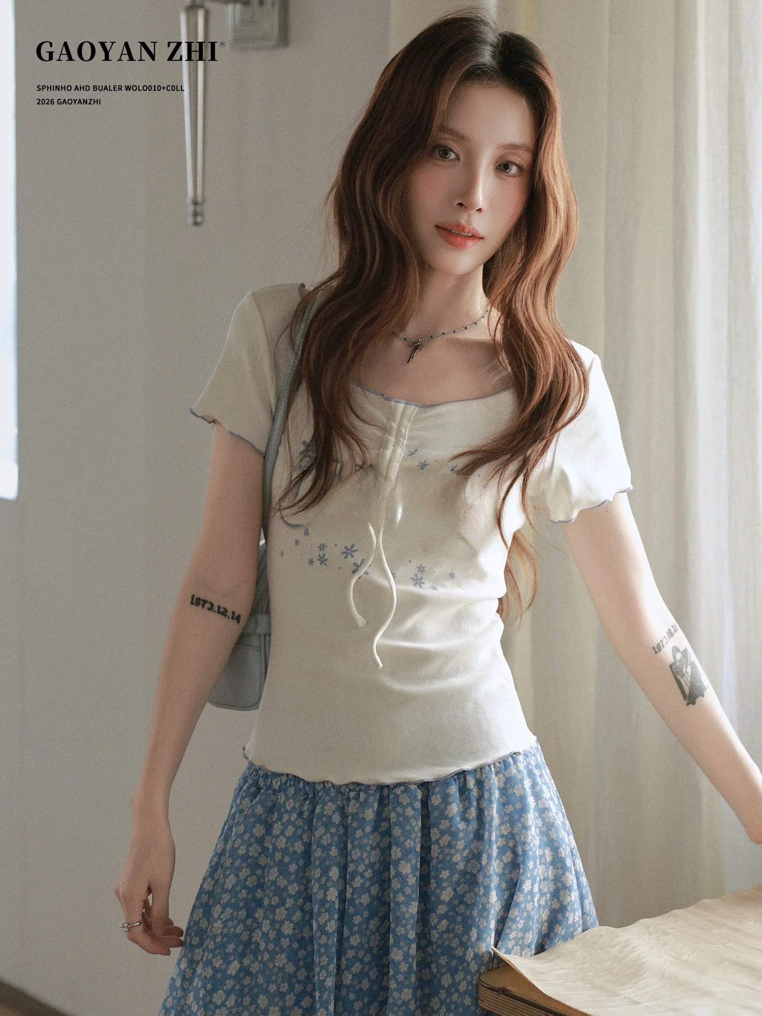 

Летняя новинка: женская футболка с коротким рукавом, нежного абрикосового цвета, приталенная, с оригинальным дизайном, укороченный топ с завышенной талией