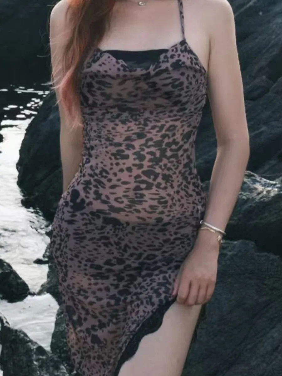 セクシーなホットガールレースヒョウ柄スプリットキャミソールドレス純粋な欲望バックレスハンギングネック透明ノースリーブドレスカソール3585