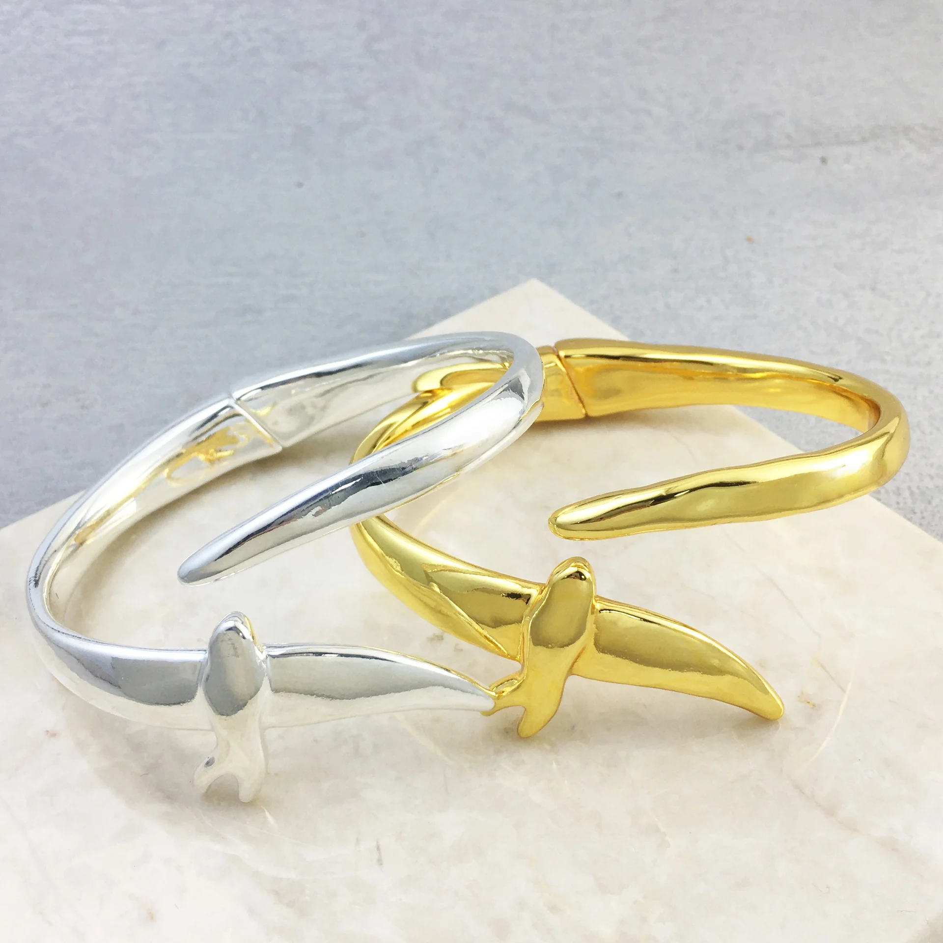 

Лето 2025 г., ретро, классический дворцовый стиль, золотые, серебряные крылья, браслет-ласточка, женские аксессуары, креативные подарки для друзей