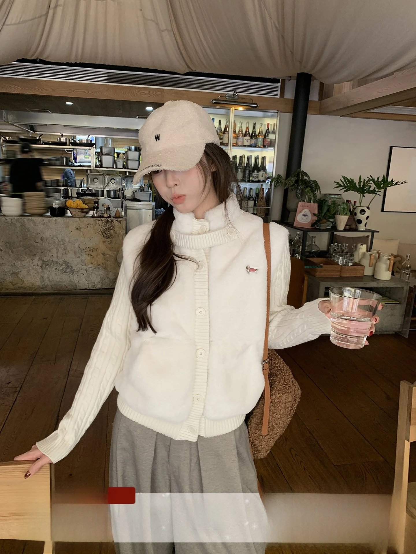 

Women's Korean Sle Faux Rabbit Velvet Knitted Jaet with Cotton Insert Stand Collar Embroidered Winter Warm Outerwear