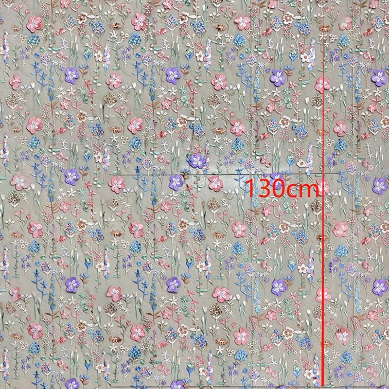 花の刺繍が施されたチュールの生地,テキスタイルメッシュの素材,レースの花,ブライダルガウン,結婚式のドレス,手作りの縫製アクセサリー