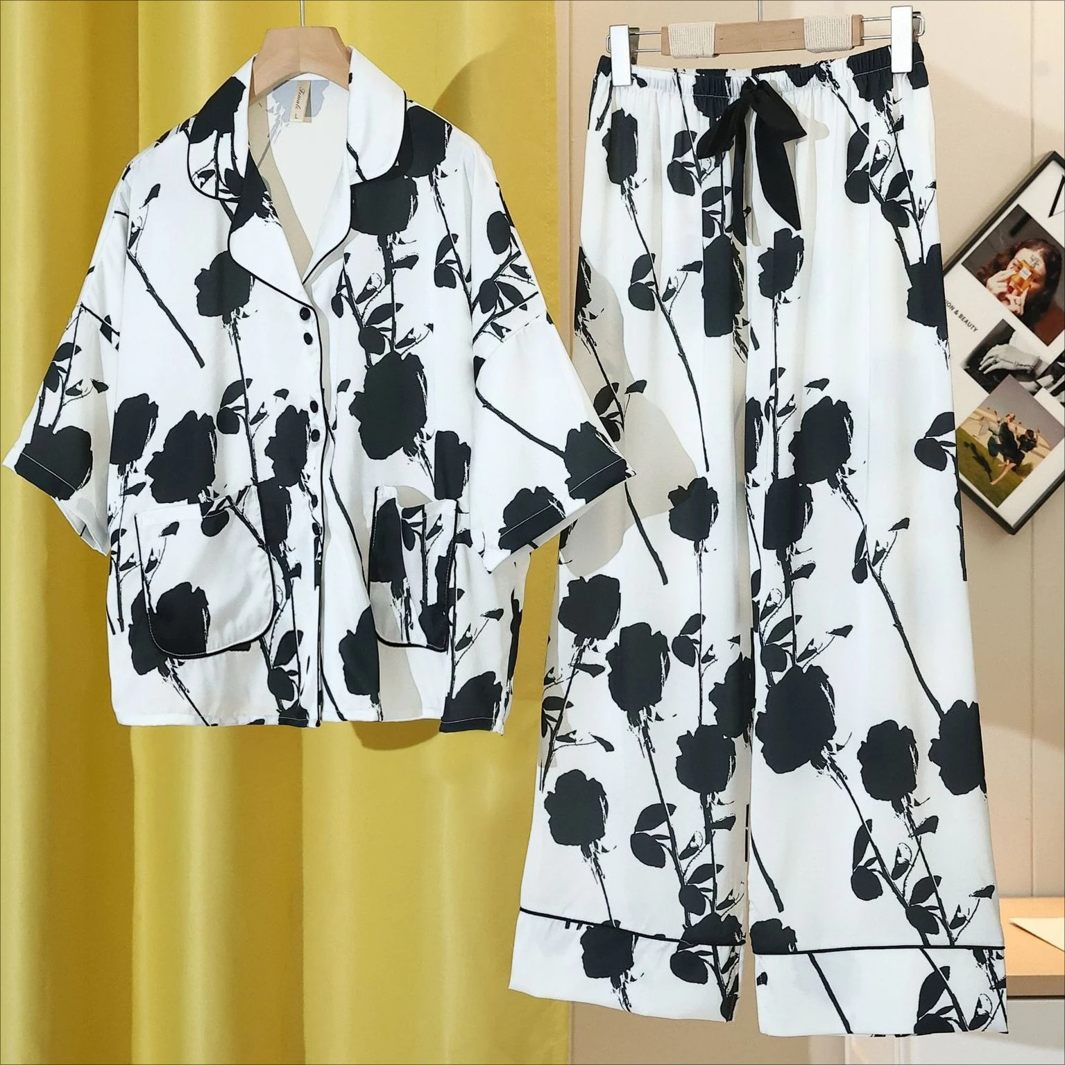 

Комплект пижам с лацканами для женщин: летний домашний костюм из двух предметов с принтом, из ледяного шелка, для сна и отдыха