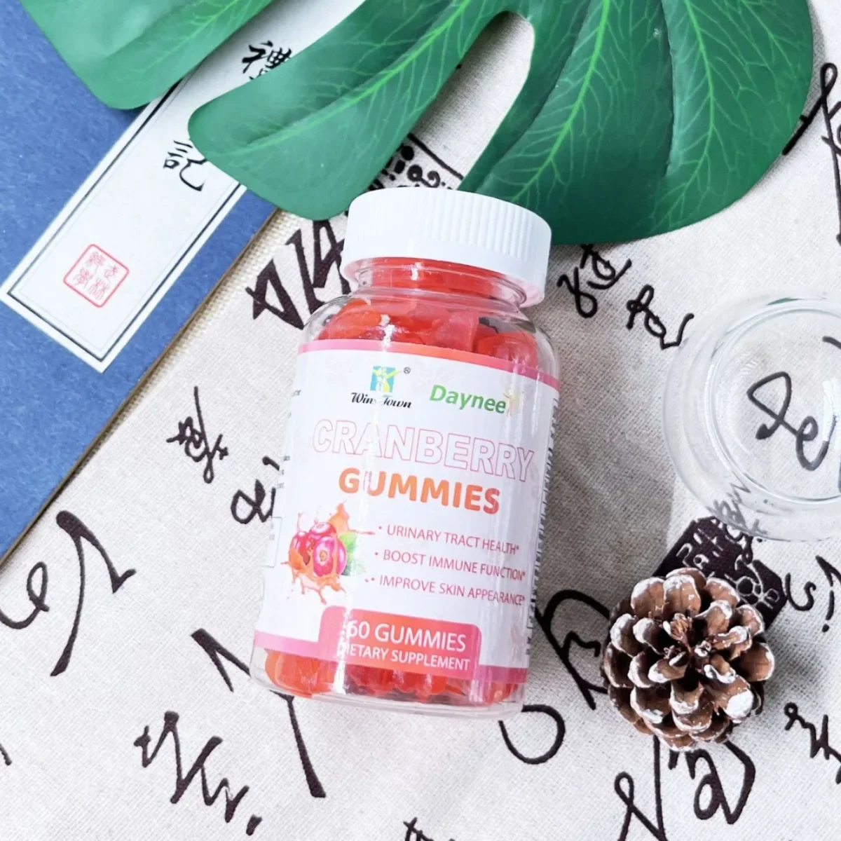 

Cranberry gummies enhance immunity protect cardiovascular health are rich in nutrients regulate intestinal balance
