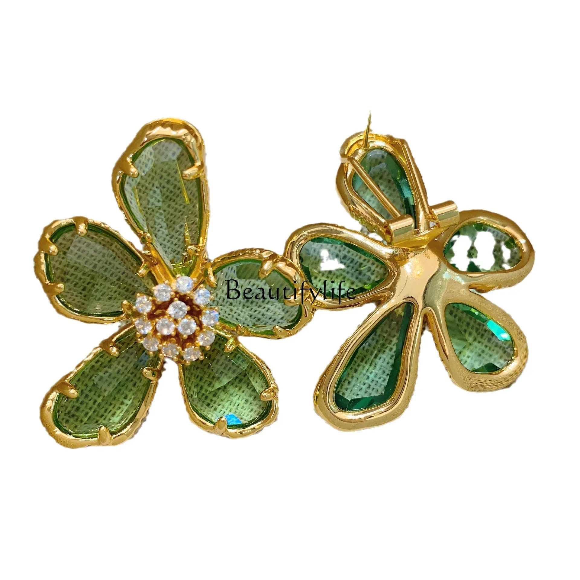 

Premium three-dimensional petal stud earrings European and American exaggerated transparent crystal flower temperament earrings
