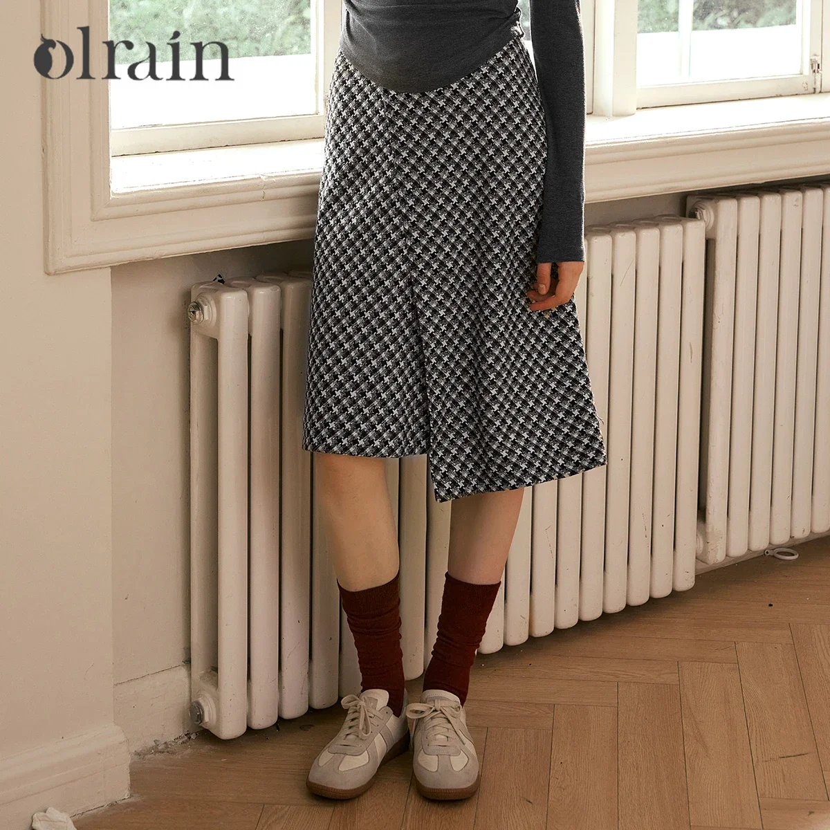 OLrain Karierte Bleistiftröcke für Damen, 2025, Herbst, französischer Stil, A-Linie, unregelmäßig, hohe Taille, eleganter mittellanger Rock N56QB95001