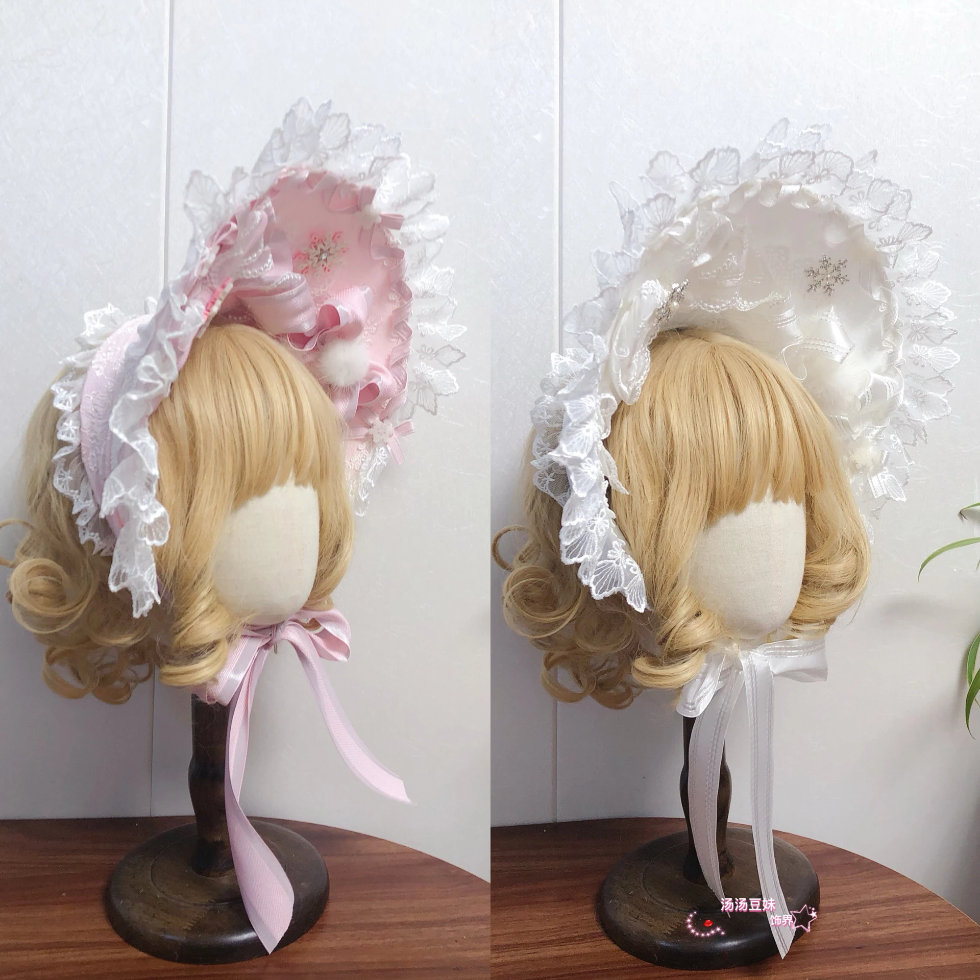 Original Design Lolita Christmas G Handmade Ponet Light Pink Blue Red and White Grass Green Lace Bnt Hats
