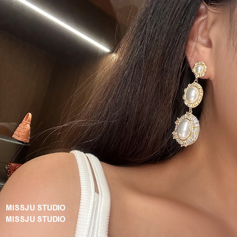 Yessy Vee Women Baroque Pearl Earrings Luxury Metal Style Round Diamond Earrings Pearl Tassel Elegant Top Quality New Arrival