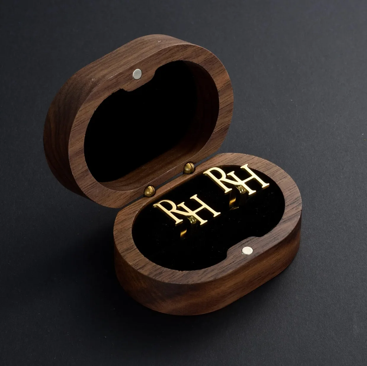 Thumbnail 4 - #67 Highest Rated Cufflinks to Buy in 2026