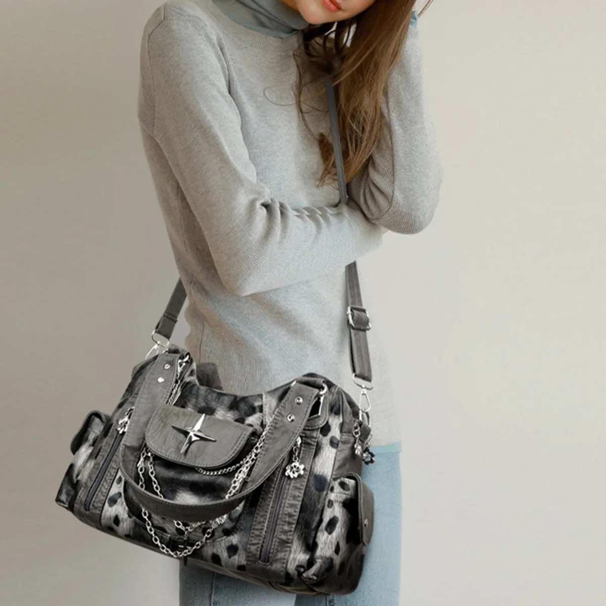 Retro-Punk-Umhängetasche für Damen, Metallkette, mehrere Taschen, großes Fassungsvermögen, PU, verstellbarer Riemen, Umhängetasche für den Pendelverkehr, Einkaufen – Detail 6