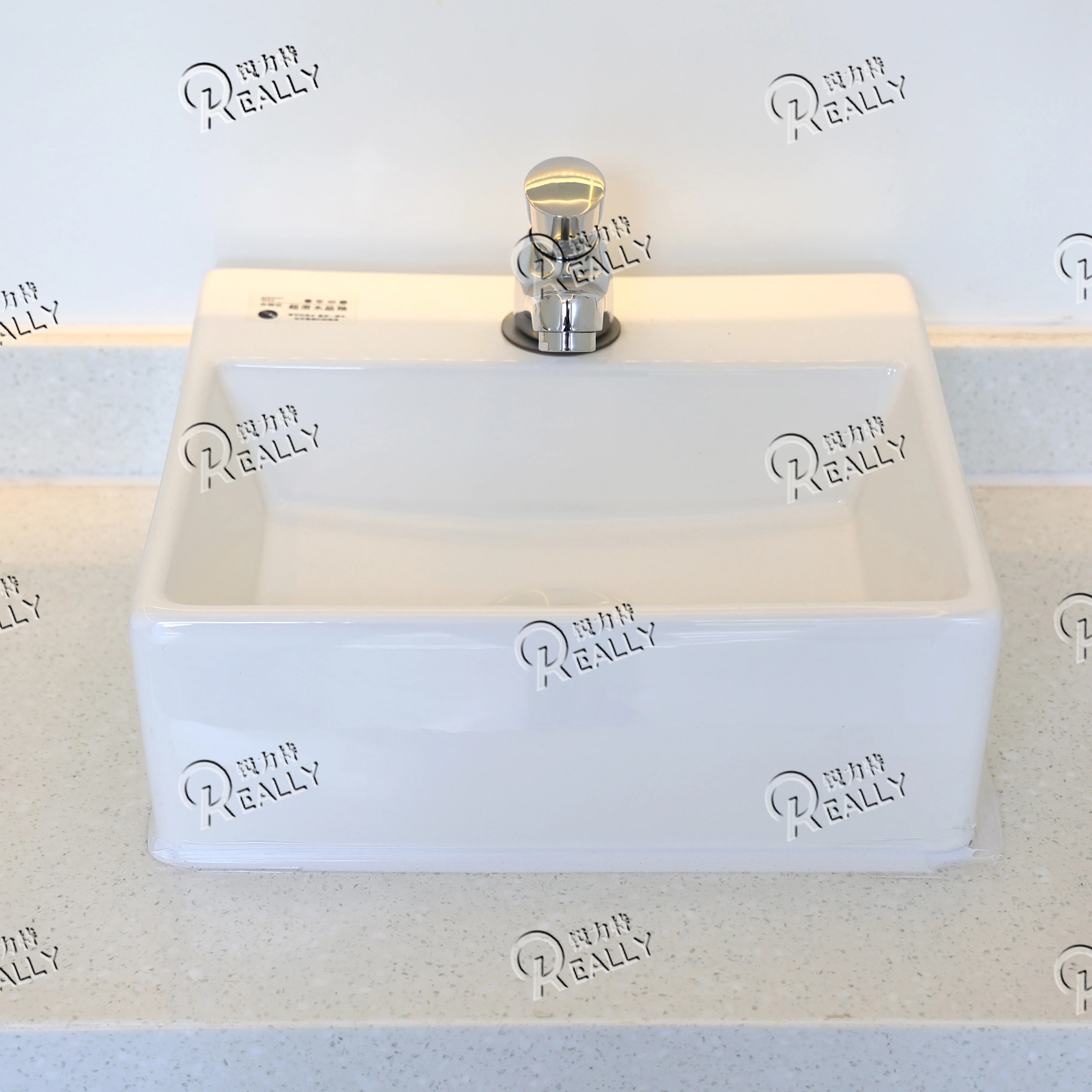 Remolque de inodoro de ducha de 4 estaciones, remolque de baño portátil para exteriores, remolque de ducha para eventos y bodas