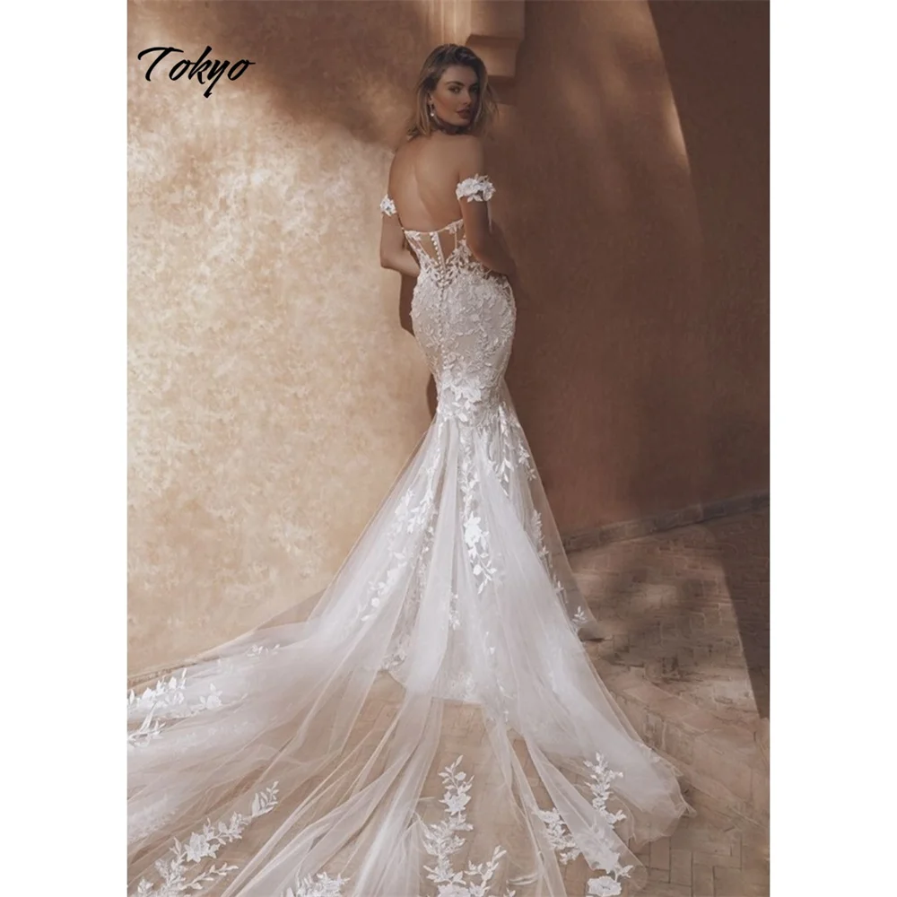 Tokyo Customized White Off Shoulder Wedding Dresses Sleeveless Court Train Elegant Bridal Gown Back Zip Mermaid Wedding Gown